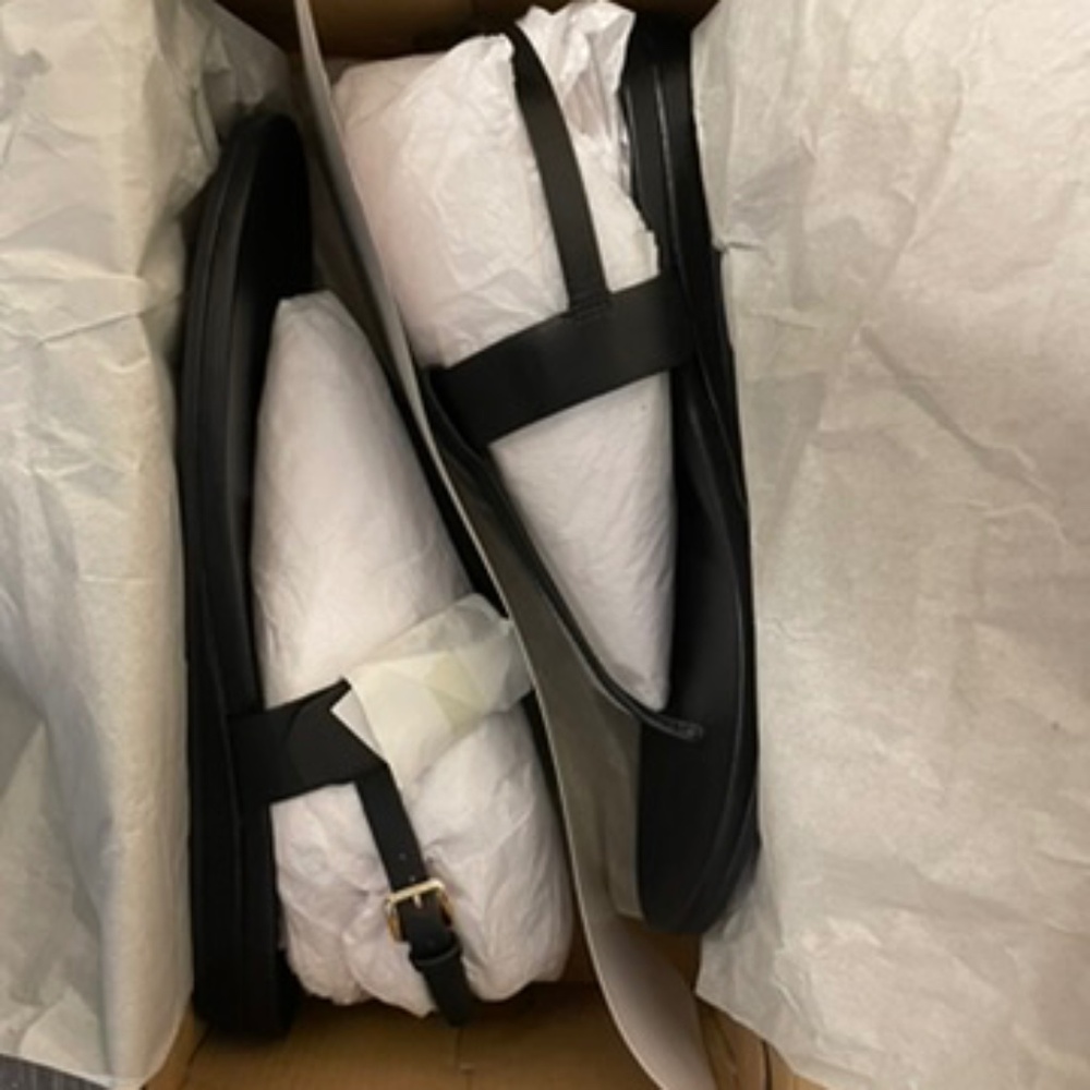 Cole Haan Thongs Sandals (Black or Gold Linen)